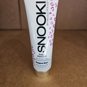 Face Reality Tan Enhancing Facial Moisturizer - White and Pink